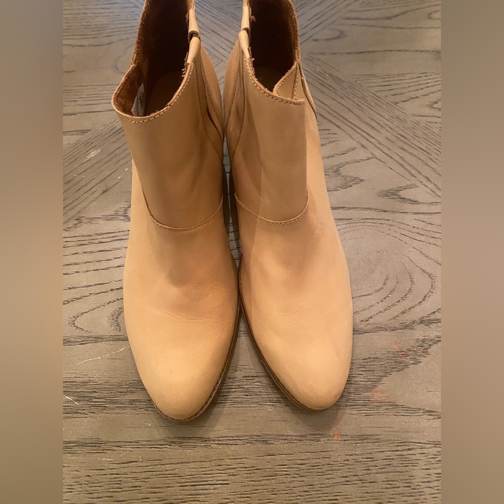 TOMS Marina Leather Boot Light Tan Color Sixe 11